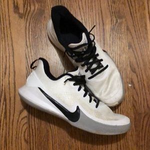 Nike Kobe mentality basketball shoes